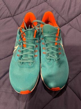 Nike Pegasus Miami Dolphins men’s sneakers